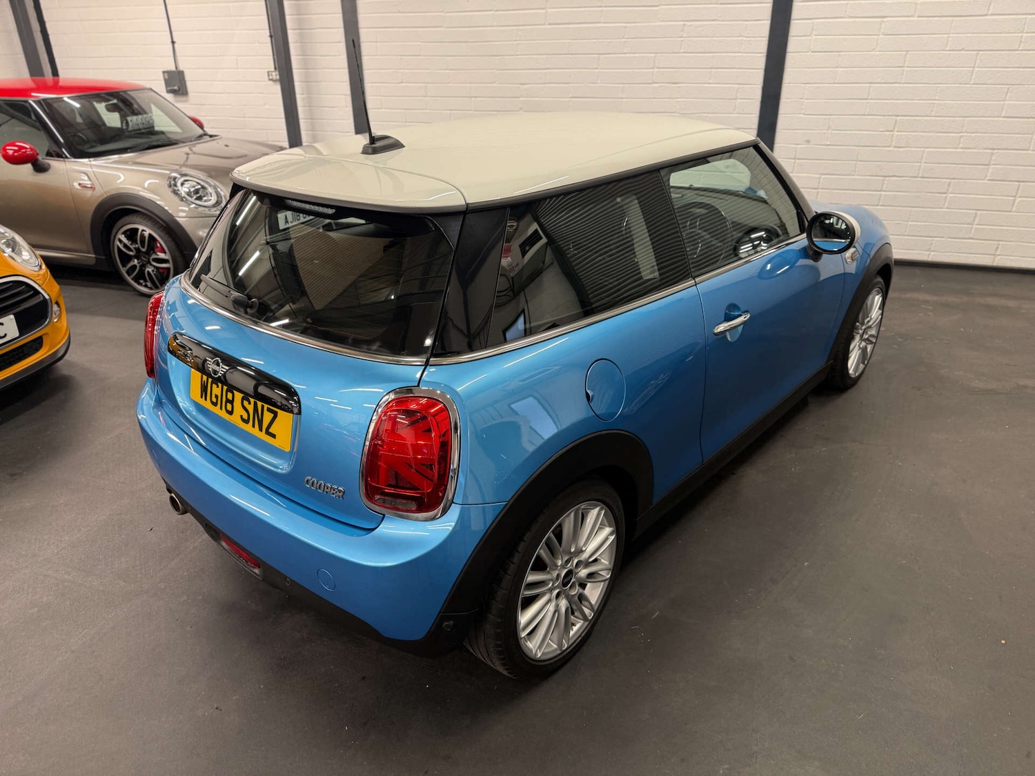 Used MINI Hatch 2018 for sale - 76783162: Photo 3