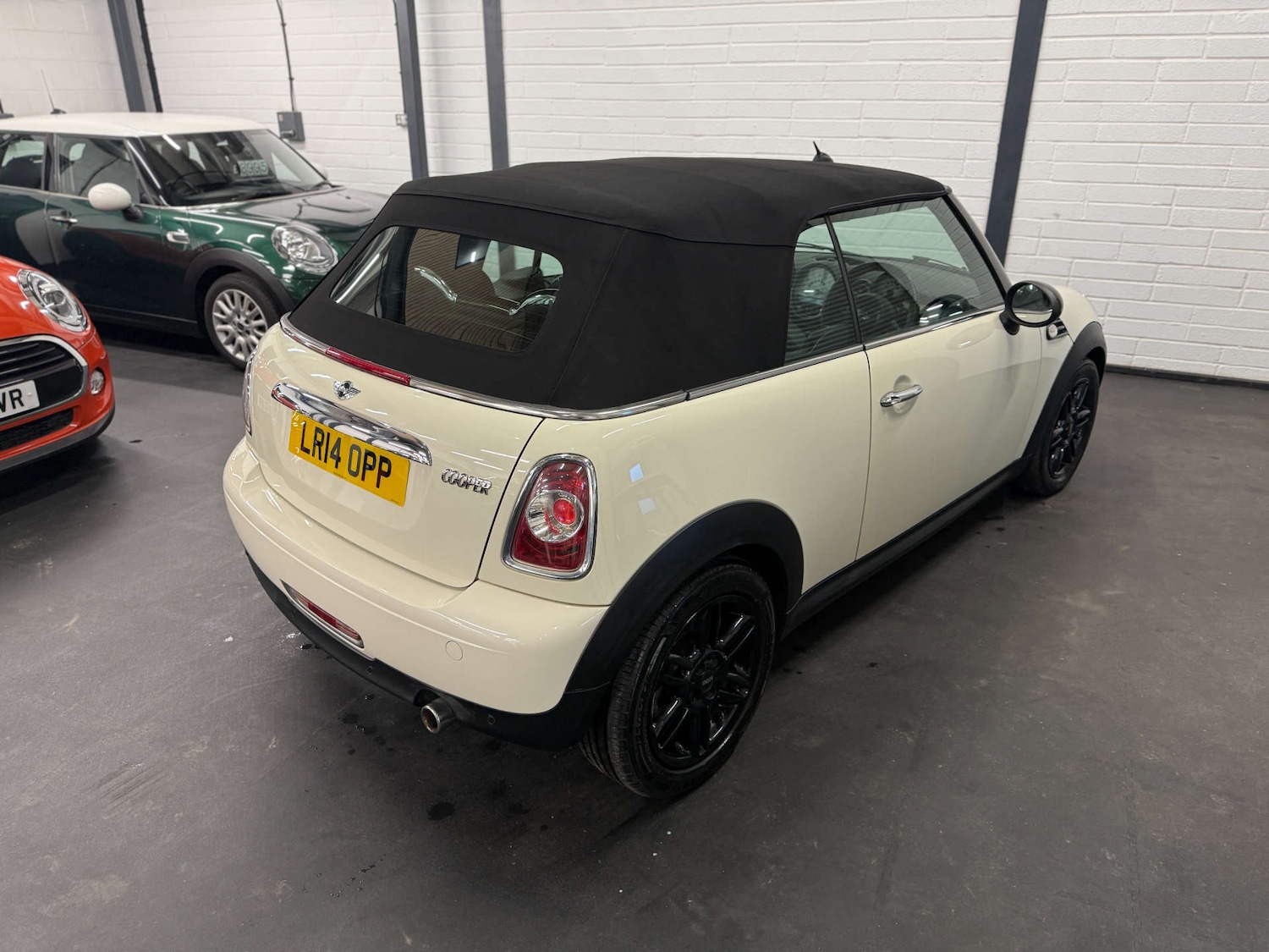 Used MINI Convertible 2014 for sale - 77720461: Photo 13