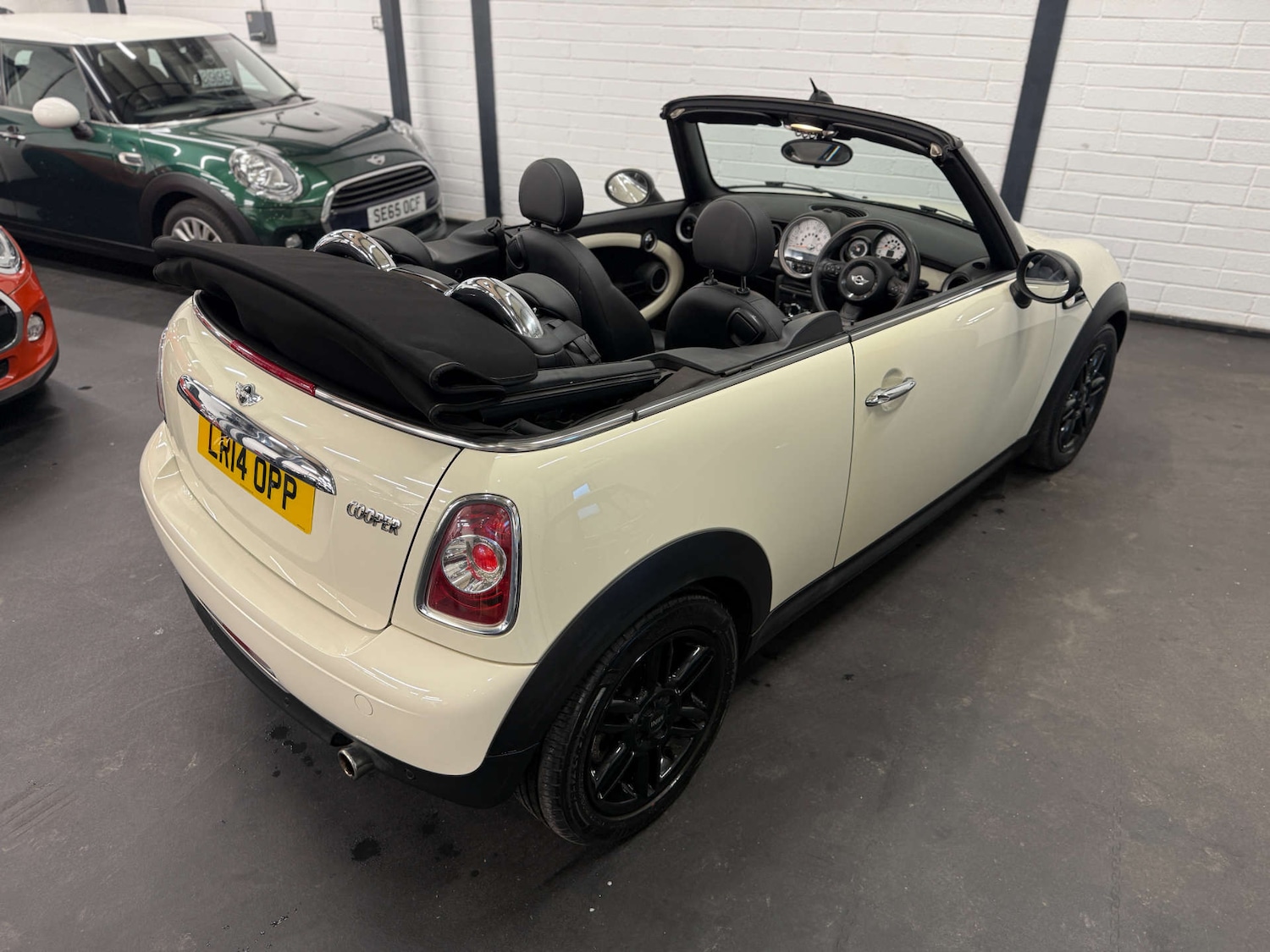 Used MINI Convertible 2014 for sale - 77720461: Photo 3