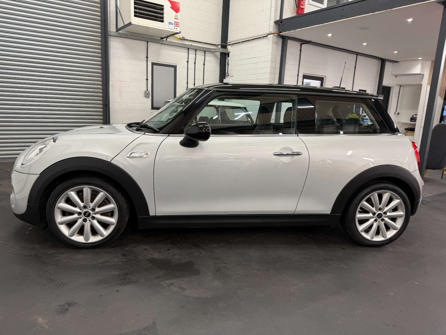 Used MINI Hatch 2016 for sale - 76957253: Photo 8