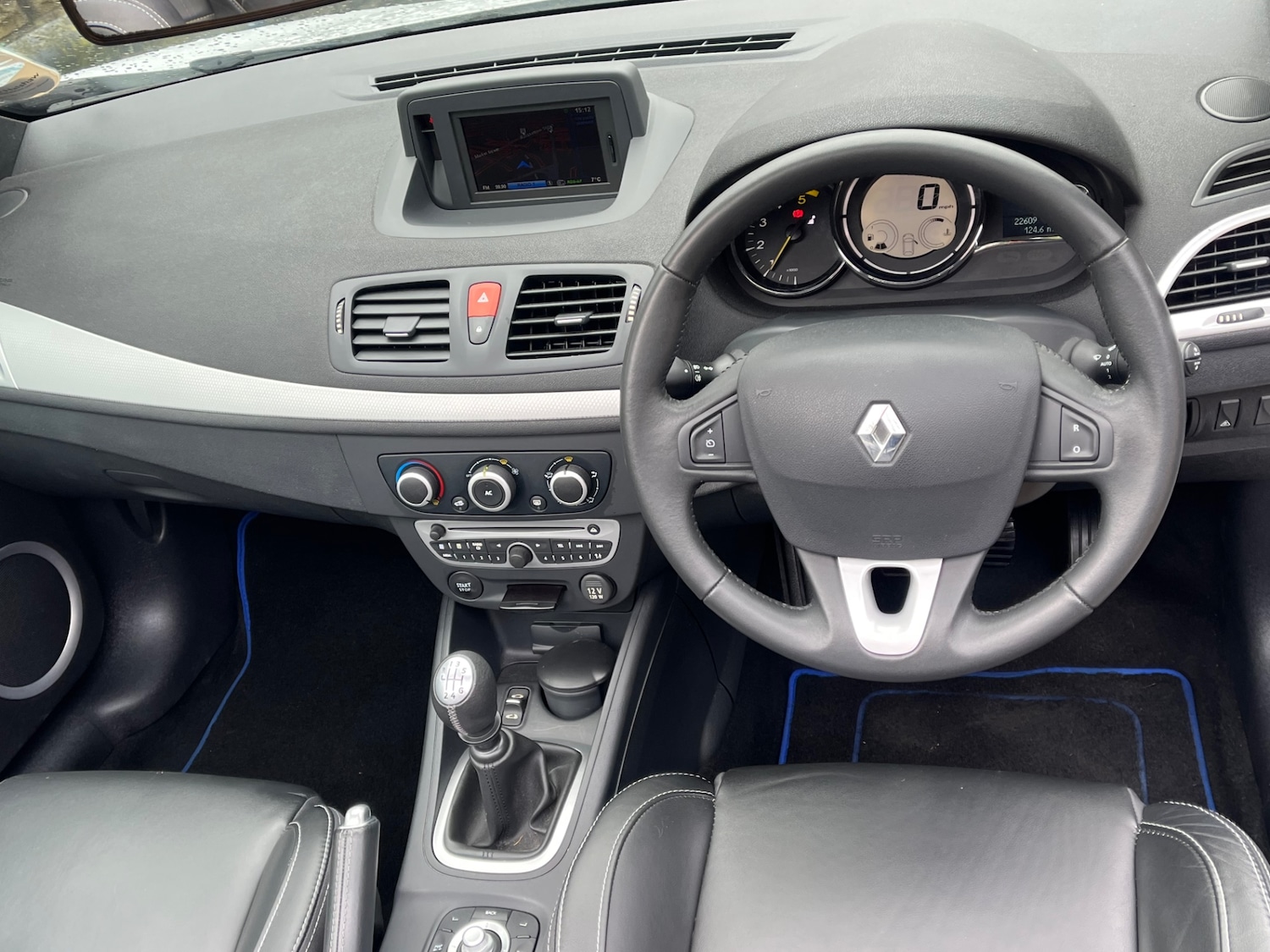 Used Renault Megane 2011 for sale - 77707034: Photo 10