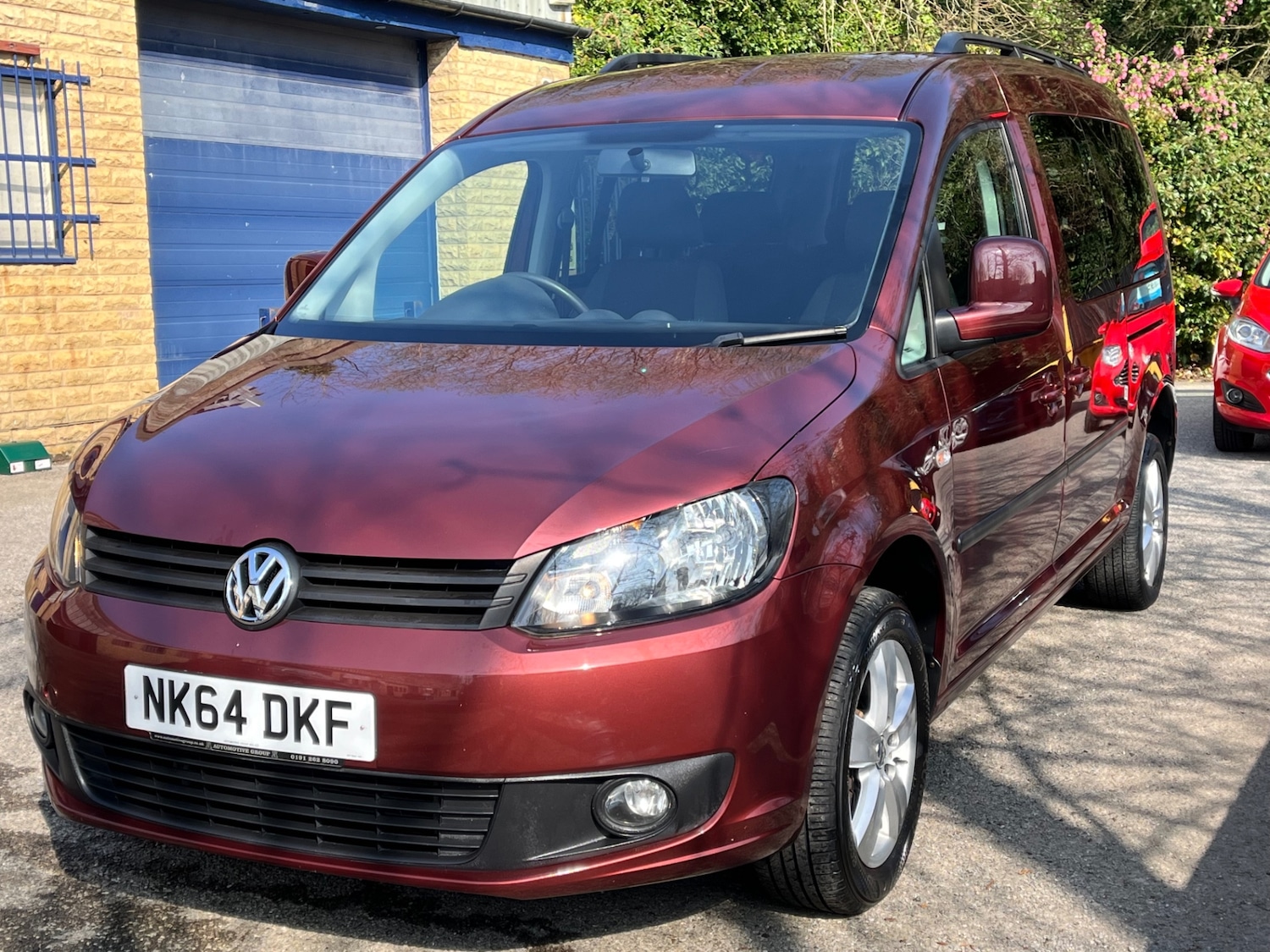 Used Volkswagen Caddy Maxi Life 2015 for sale - 77975679: Photo 3
