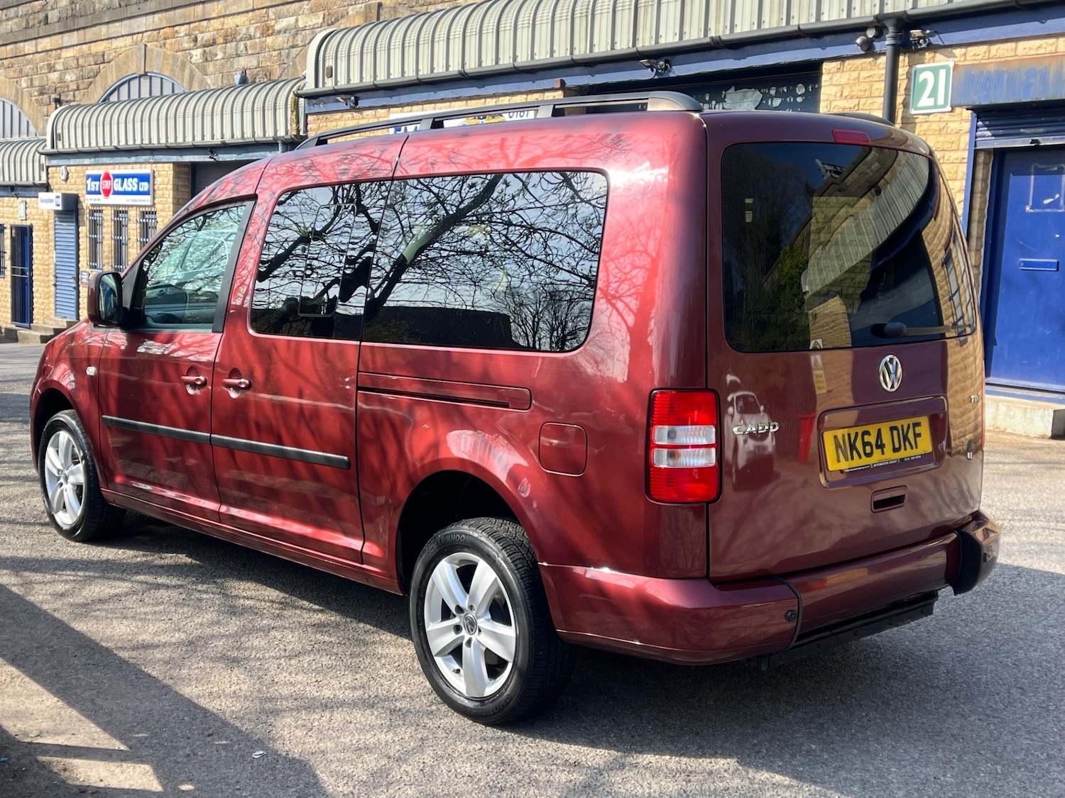 Used Volkswagen Caddy Maxi Life 2015 for sale - 77975679: Photo 4