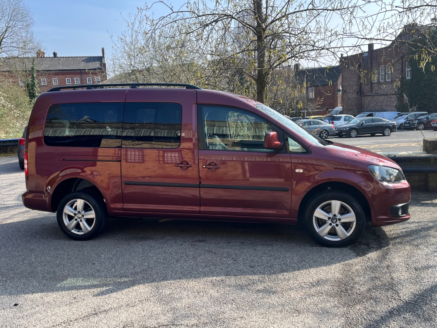 Used Volkswagen Caddy Maxi Life 2015 for sale - 77975679: Photo 6