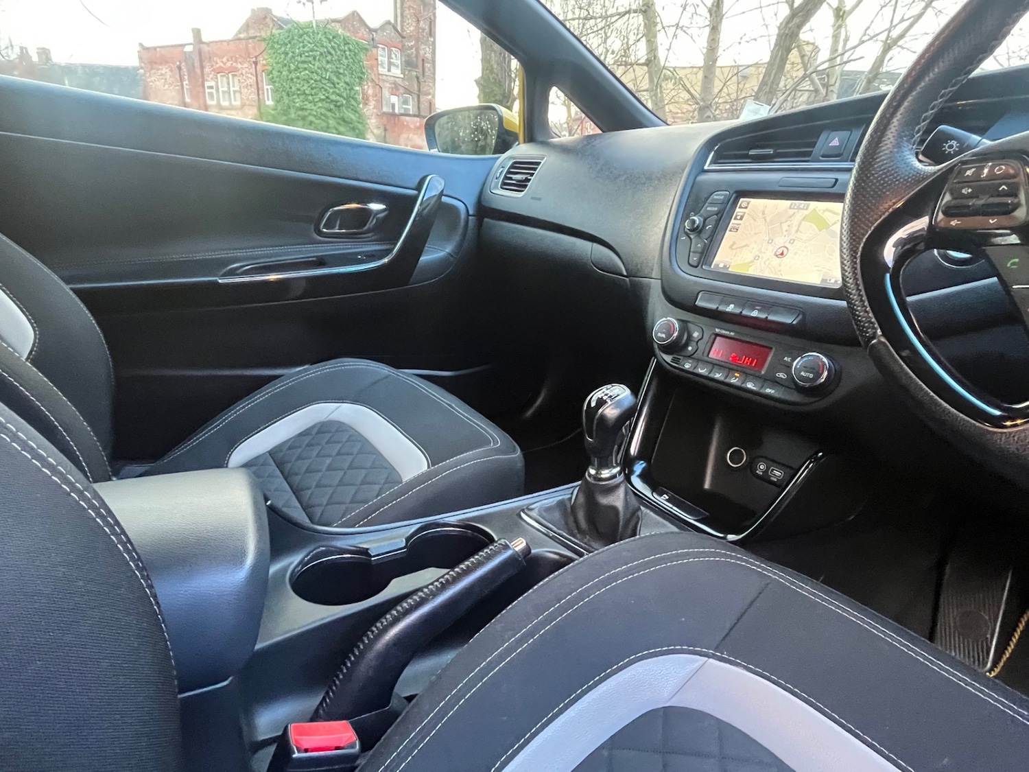 Used Kia Pro Ceed 2016 for sale - 77116296: Photo 10