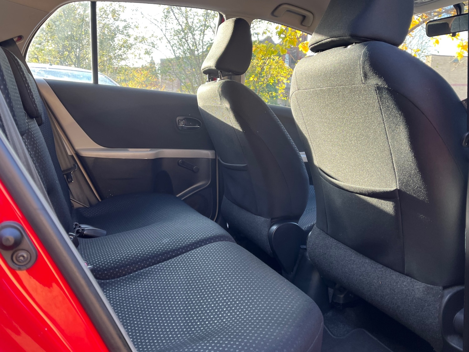 Used Toyota Yaris 2010 for sale - 76493842: Photo 10