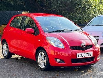 Used Toyota Yaris 2010 for sale - 76493842: Photo