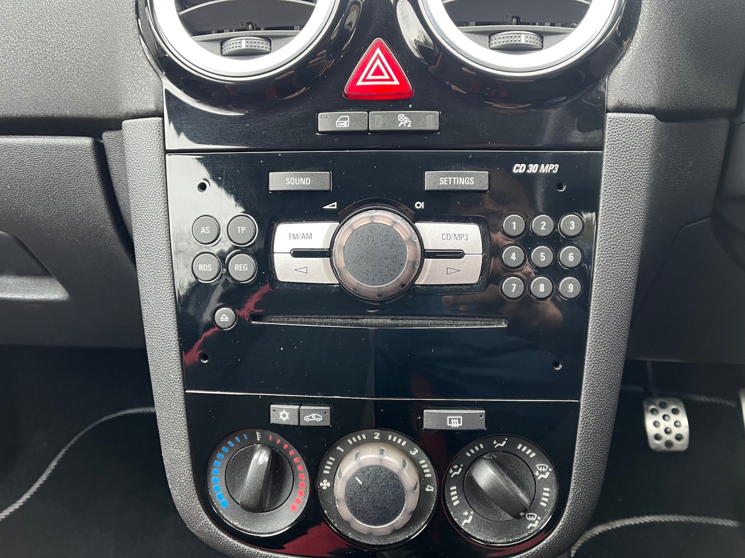 Used Vauxhall Corsa 2012 for sale - 77555007: Photo 15