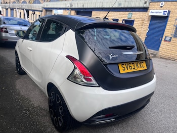 Used Chrysler Ypsilon 2013 for sale - 79586714: Photo