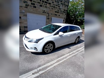 Used Toyota Avensis 2015 for sale - 79663869: Photo
