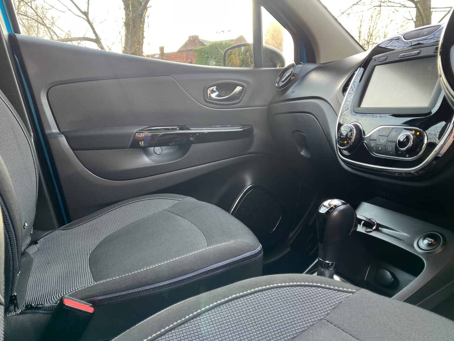 Used Renault Captur 2015 for sale - 77161231: Photo 10