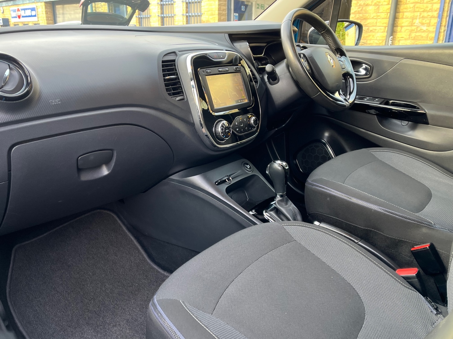 Used Renault Captur 2015 for sale - 77161231: Photo 13