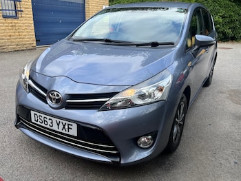 Used Toyota Verso 2014 for sale - 75628599: Photo