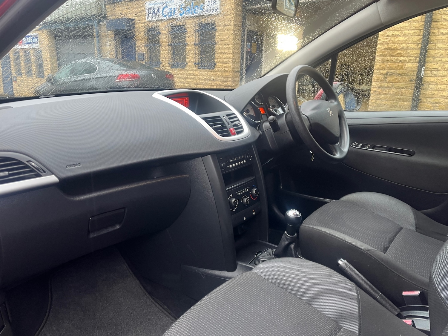 Used Peugeot 207 2010 for sale - 76748058: Photo 13