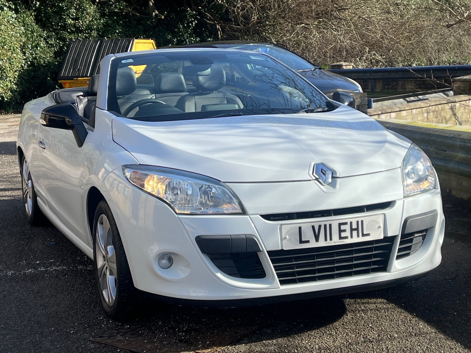 Used Renault Megane 2011 for sale - 77555666: Photo 2