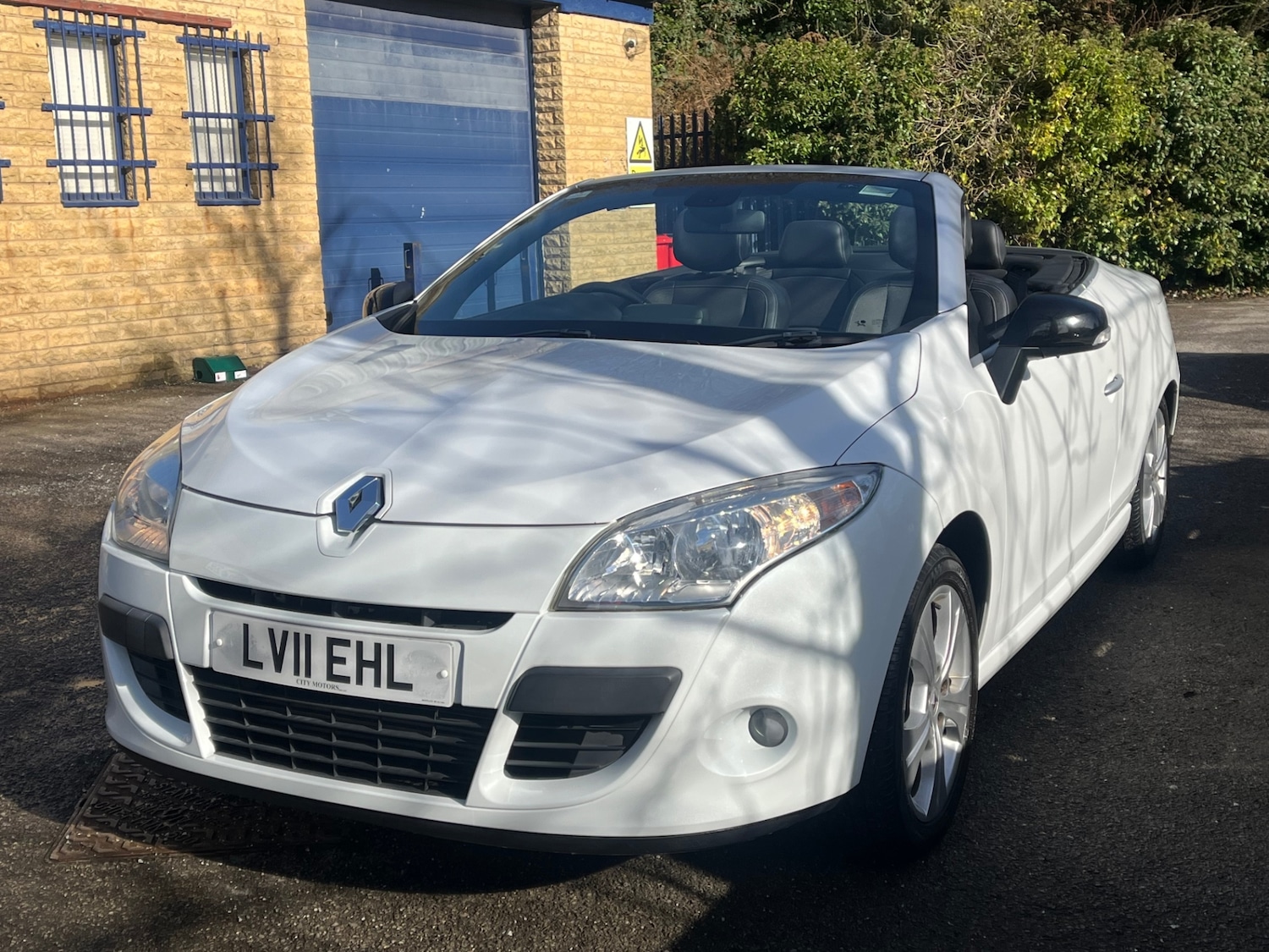 Used Renault Megane 2011 for sale - 77555666: Photo 3