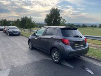 Used Toyota Yaris 2016 for sale - 74963066: Photo