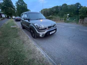 2012 (12) - 1.6 CRDi Quantum 5dr