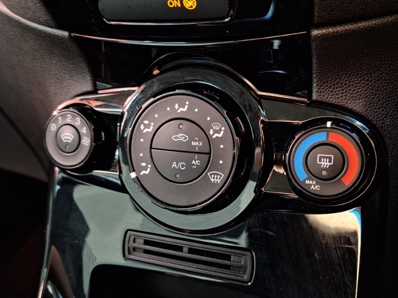 Used Ford Fiesta 2015 for sale - 78074750: Photo 9