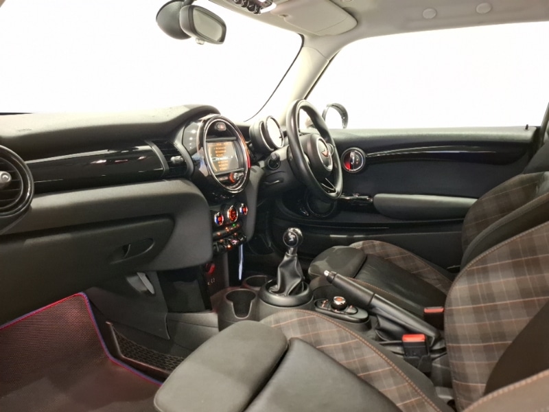 Used MINI Hatch 2017 for sale - 77548988: Photo 5