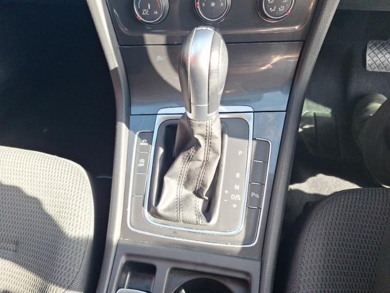 Used Volkswagen Golf 2018 for sale - 76358636: Photo 15