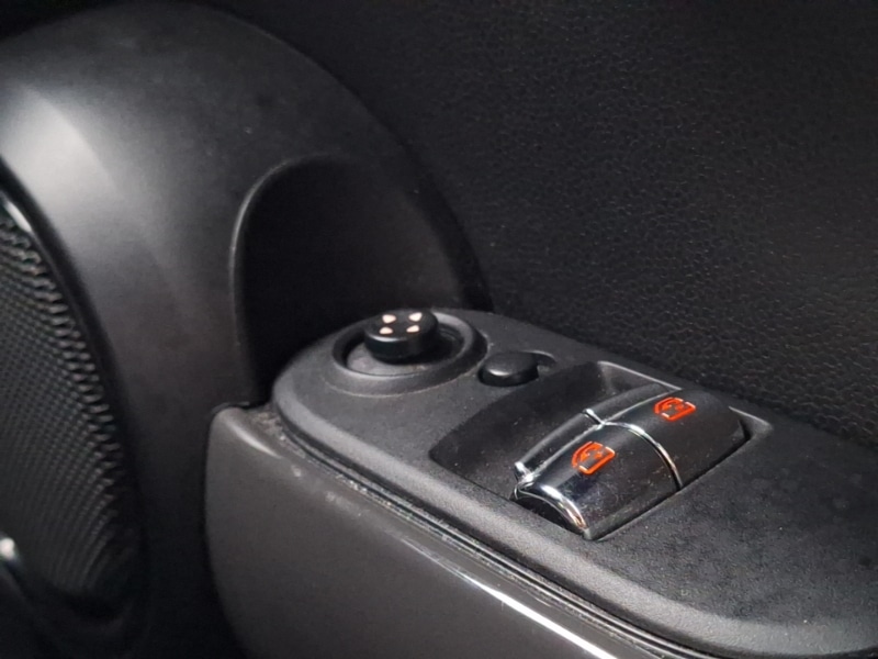 Used MINI Hatch 2019 for sale - 77047111: Photo 17