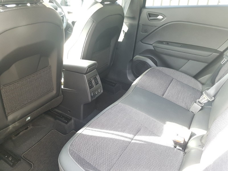 Used Renault Captur 2023 for sale - 76987321: Photo 6