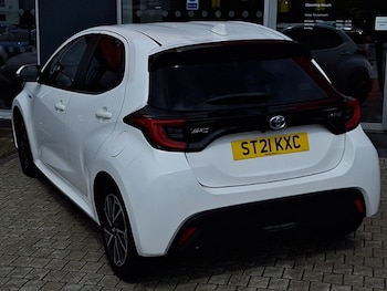 Used Toyota Yaris 2021 for sale - 78842005: Photo