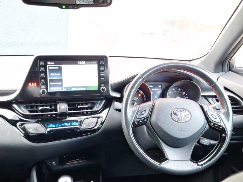 Used Toyota C-HR 2021 for sale - 76880447: Photo 2