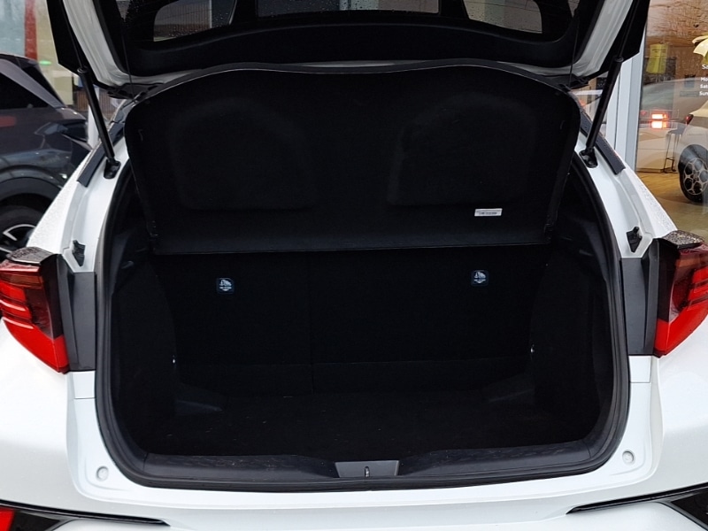 Used Toyota C-HR 2021 for sale - 76880447: Photo 8