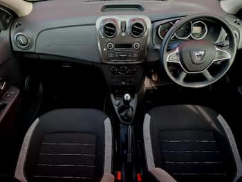 Used Dacia Sandero Stepway 2018 for sale - 79876199: Photo