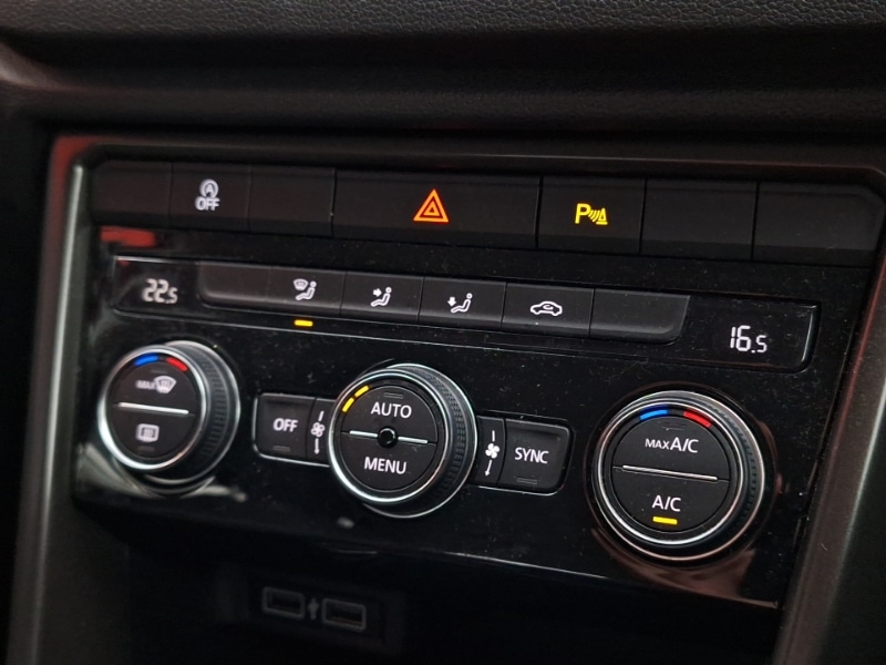 Used Volkswagen T-Roc 2019 for sale - 76478510: Photo 12