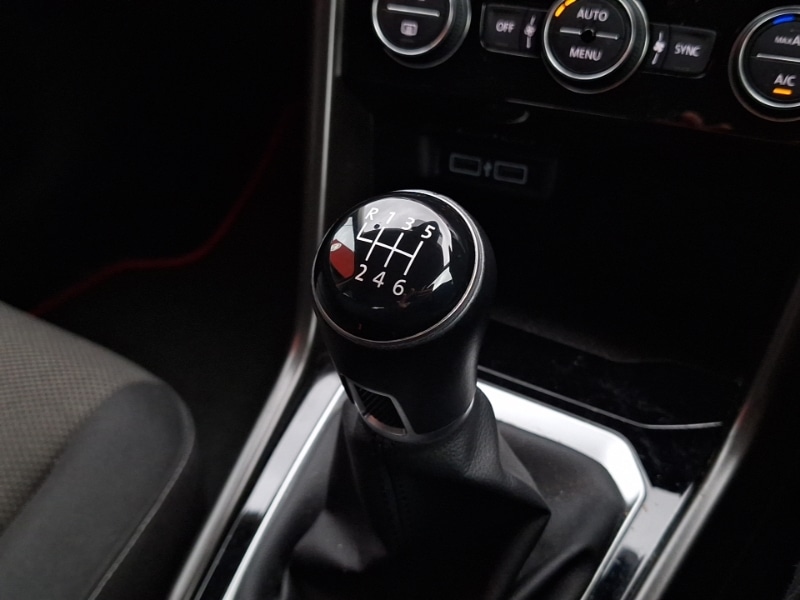 Used Volkswagen T-Roc 2019 for sale - 76478510: Photo 13