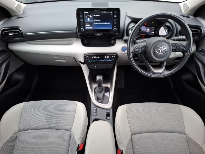 Used Toyota Yaris 2021 for sale - 77816779: Photo 2