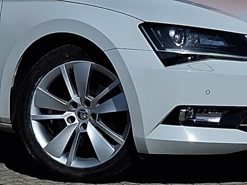 Used Skoda Superb 2018 for sale - 77964302: Photo 9