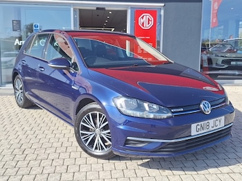 Volkswagen - Golf
