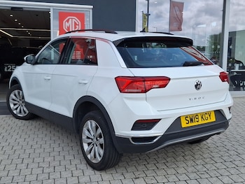 Used Volkswagen T-Roc 2019 for sale - 75241079: Photo