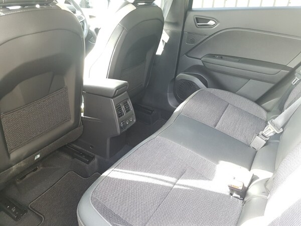 Used Renault Captur 2023 for sale - 76054934: Photo 6