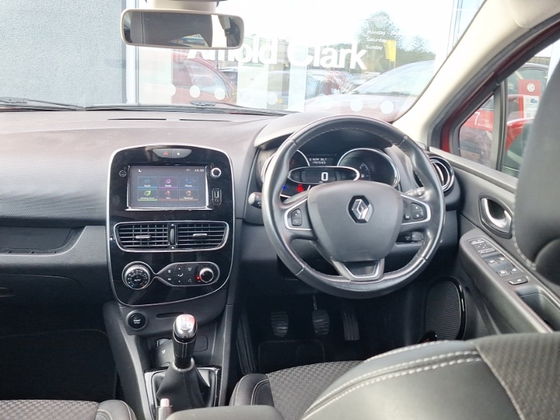 Used Renault Clio 2017 for sale - 76054903: Photo 2