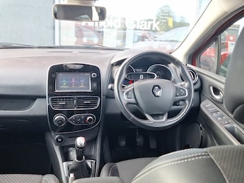 Used Renault Clio 2017 for sale - 76054903: Photo 2