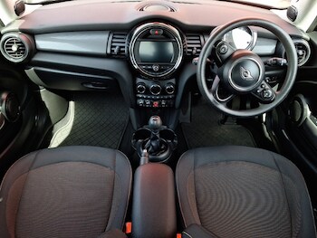 Used MINI Hatch 2019 for sale - 78674992: Photo