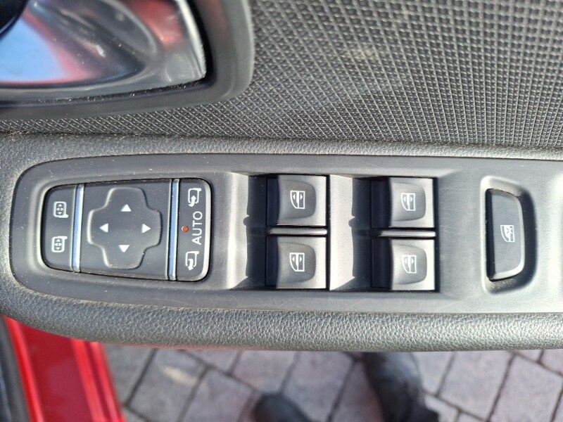 Used Renault Clio 2017 for sale - 77964294: Photo 12