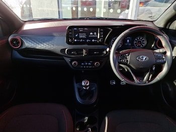 Used Hyundai i10 2021 for sale - 76533534: Photo