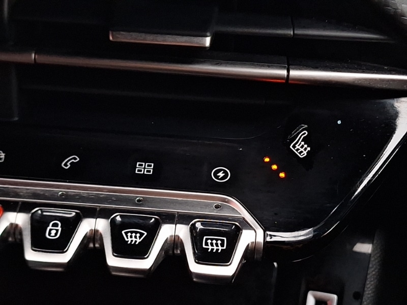 Used Peugeot 2008 2023 for sale - 76880449: Photo 15