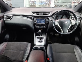 Used Nissan Qashqai 2017 for sale - 79393474: Photo