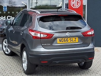 Used Nissan Qashqai 2017 for sale - 79393474: Photo