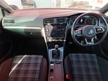 Used Volkswagen Golf 2018 for sale - 76427580: Photo