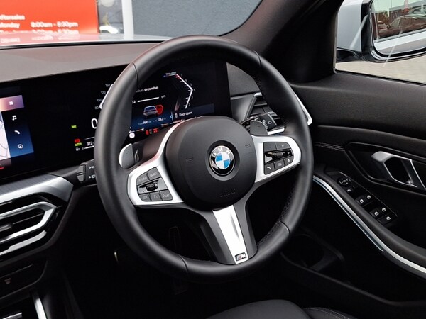 Used BMW 3 Series 2024 for sale - 76317656: Photo 10