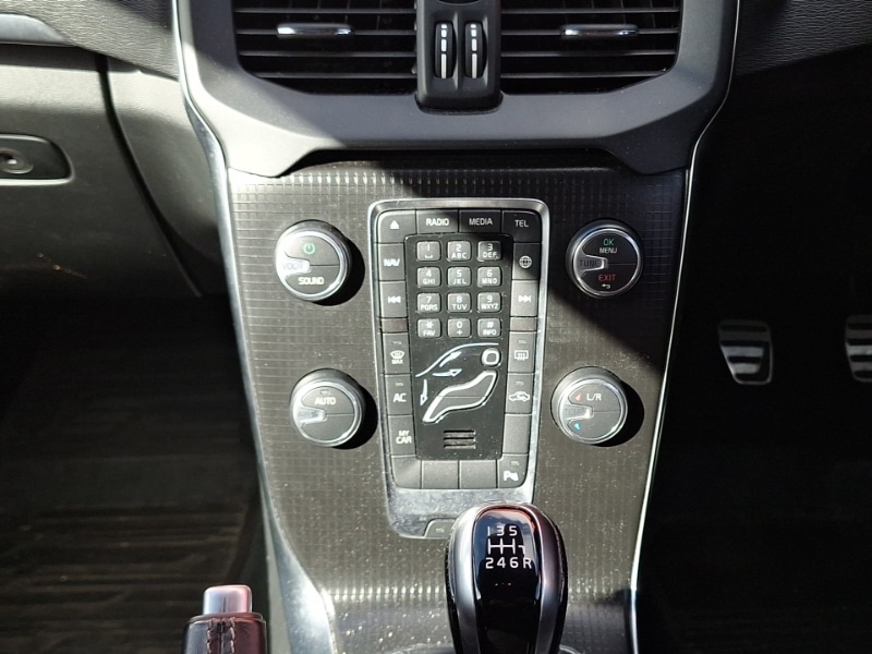 Used Volvo V40 2019 for sale - 76160646: Photo 11