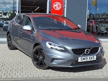 Used Volvo V40 2019 for sale - 76160646: Photo